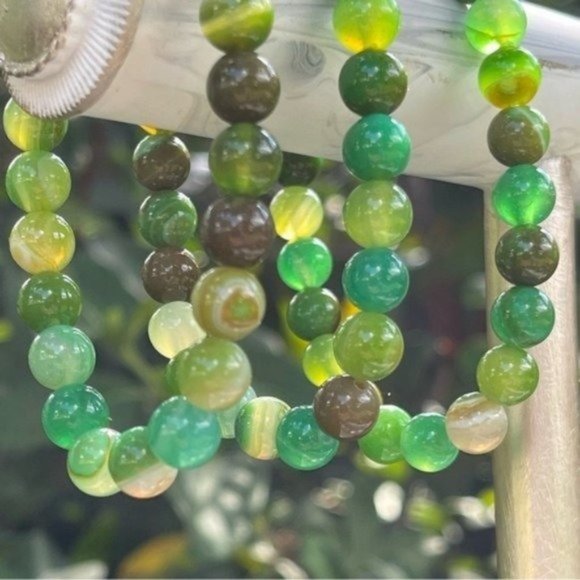 8mm Green Sardonyx Stretch Bracelet - Picture 3 of 7